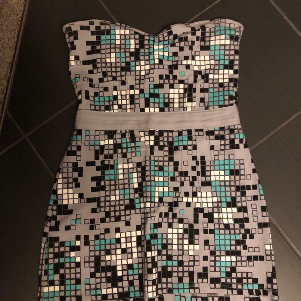 ⬜️⬛️🟦🟩Gray, Turquoise, Black & White Strapless Dress